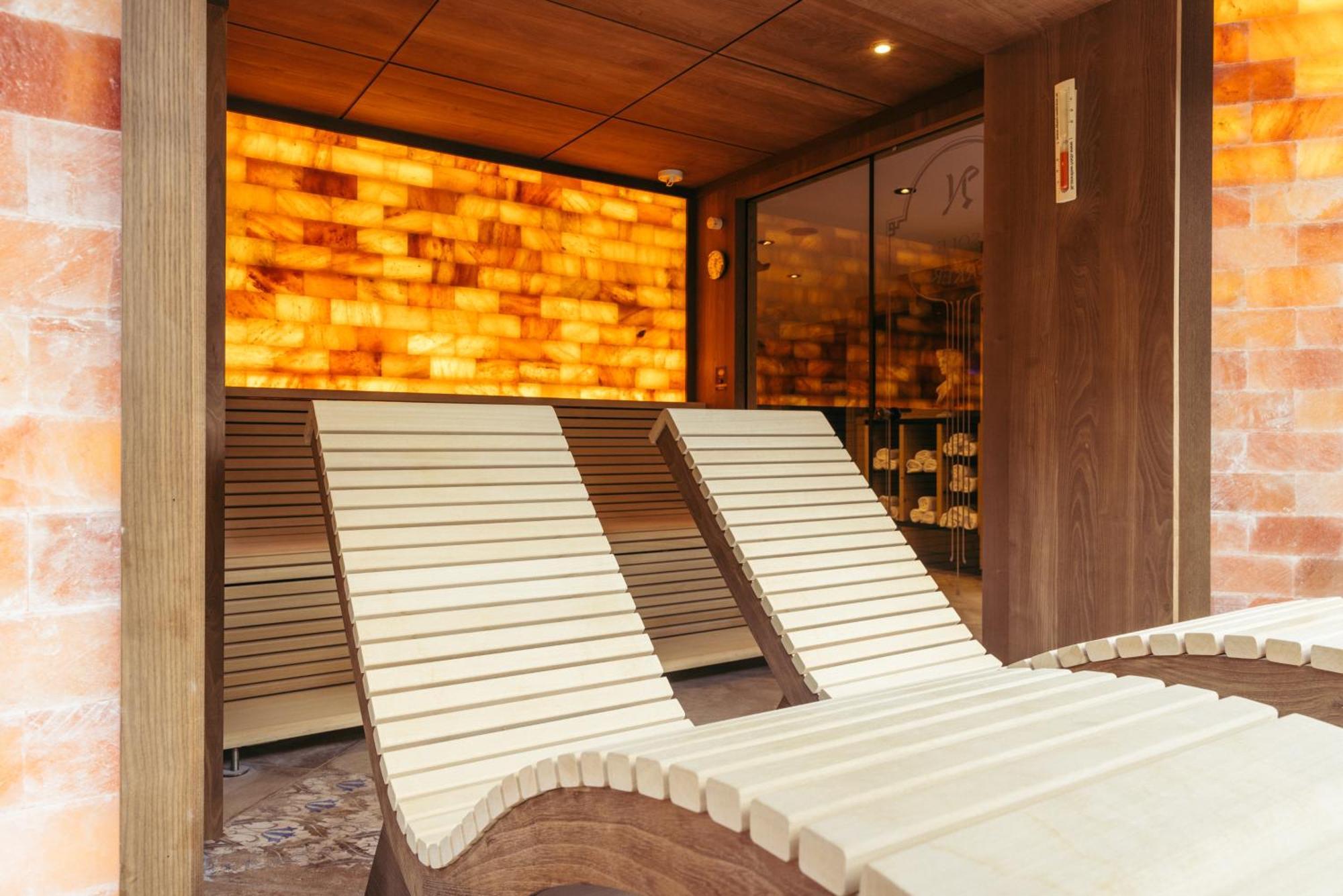 Hotel NeuhinterТукс Экстерьер фото