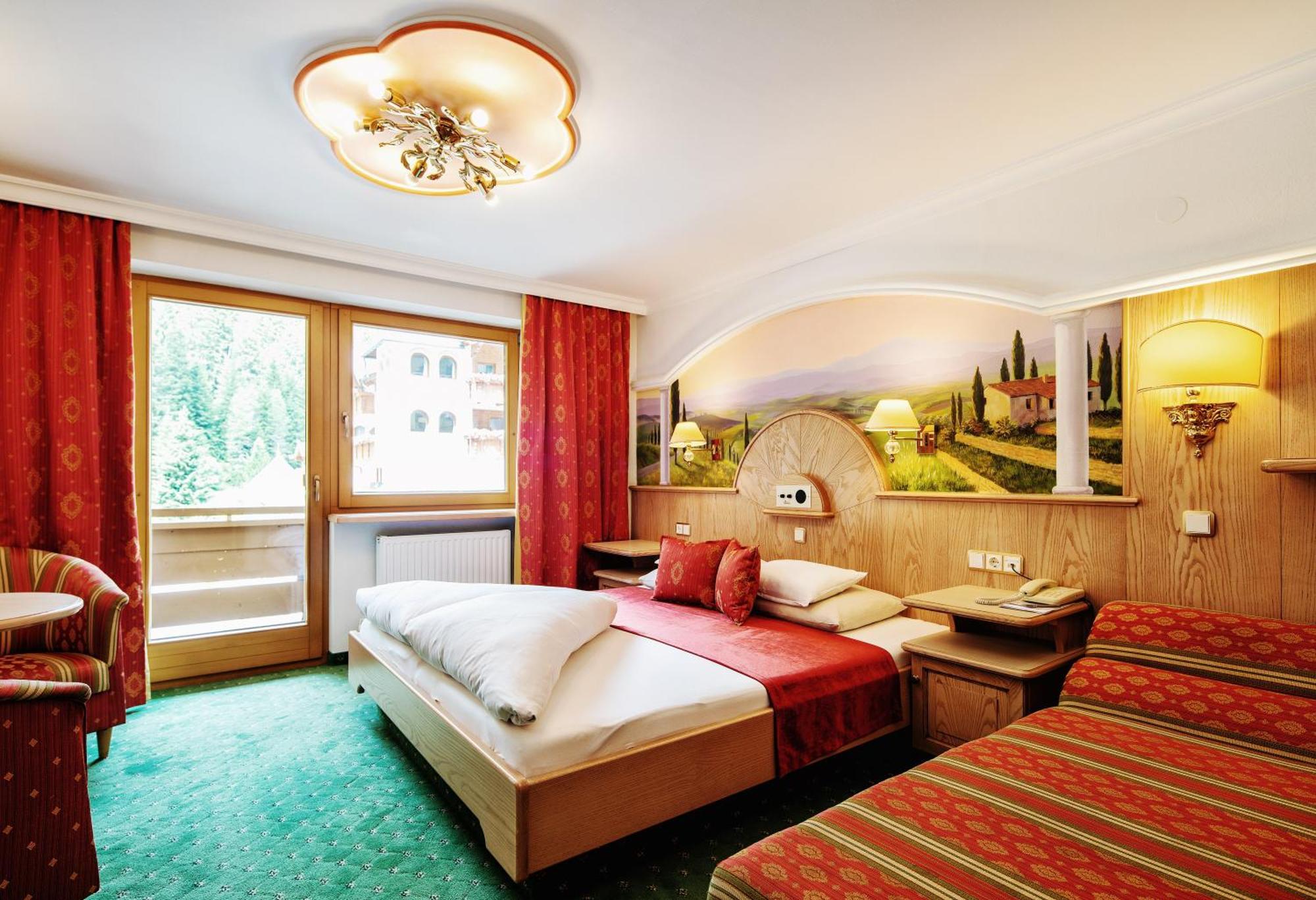 Hotel NeuhinterТукс Экстерьер фото