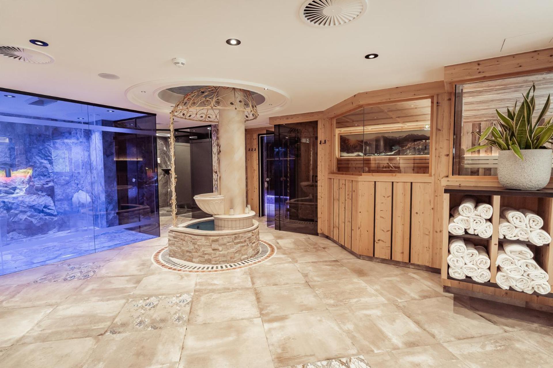 Hotel NeuhinterТукс Экстерьер фото