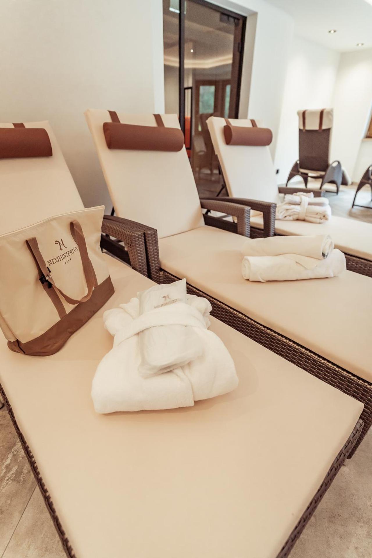 Hotel NeuhinterТукс Экстерьер фото