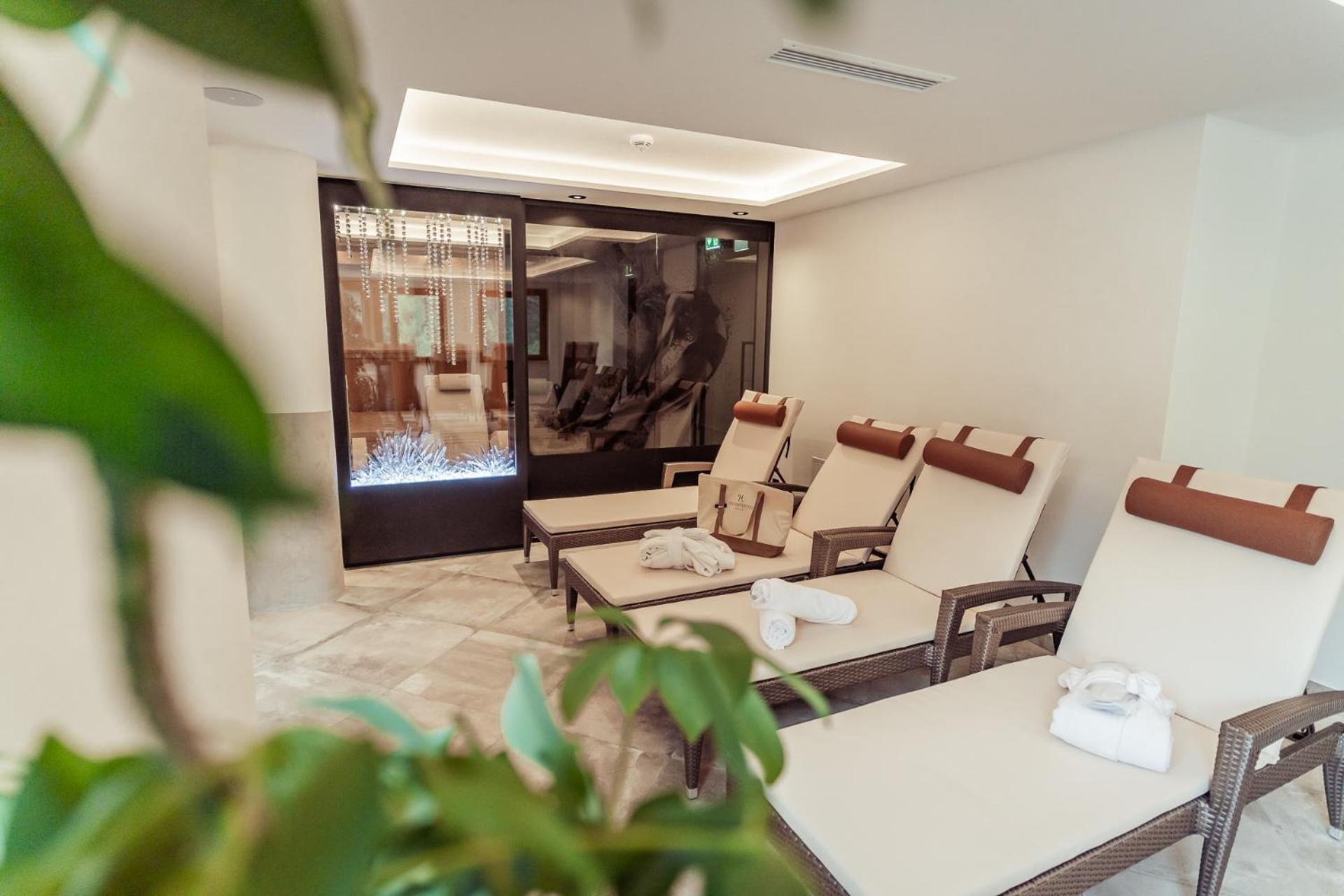 Hotel NeuhinterТукс Экстерьер фото