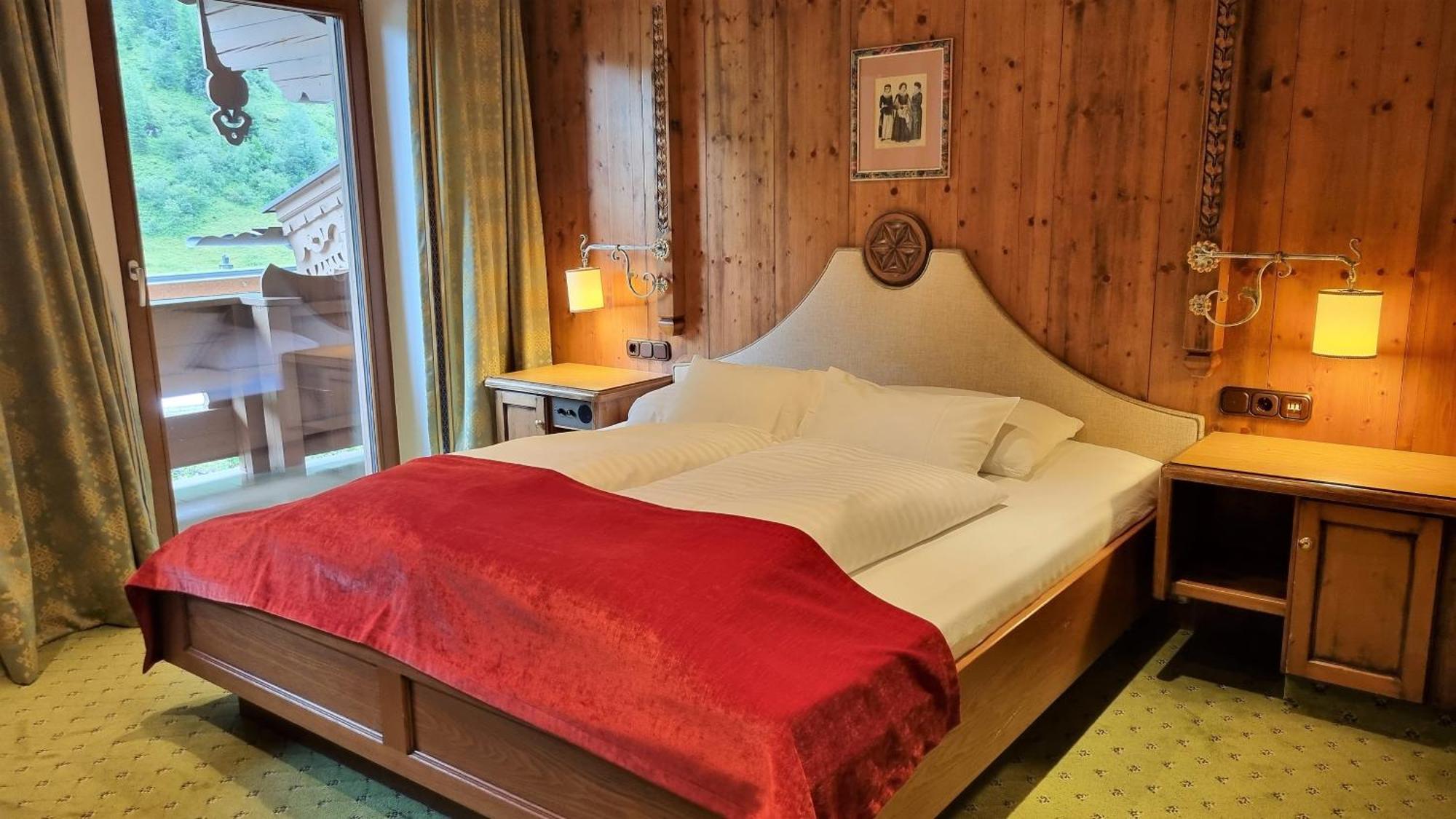 Hotel NeuhinterТукс Экстерьер фото